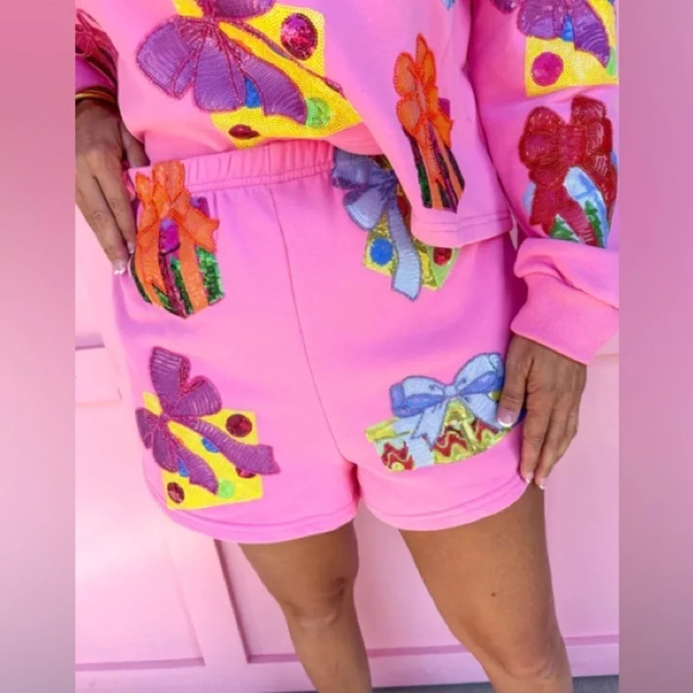 NWT QUEEN OF SPARKLES | Pink Presents Shorts - Picture 1 of 4
